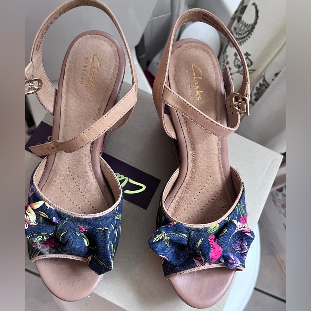 Clarks, Brand New Navy Blue Amelia Joyce Wedge Sandal, size 9M